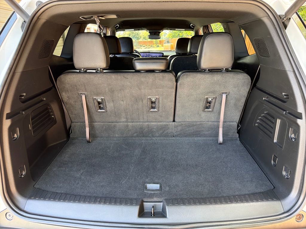 Used 2025 Buick Enclave Preferred image 37