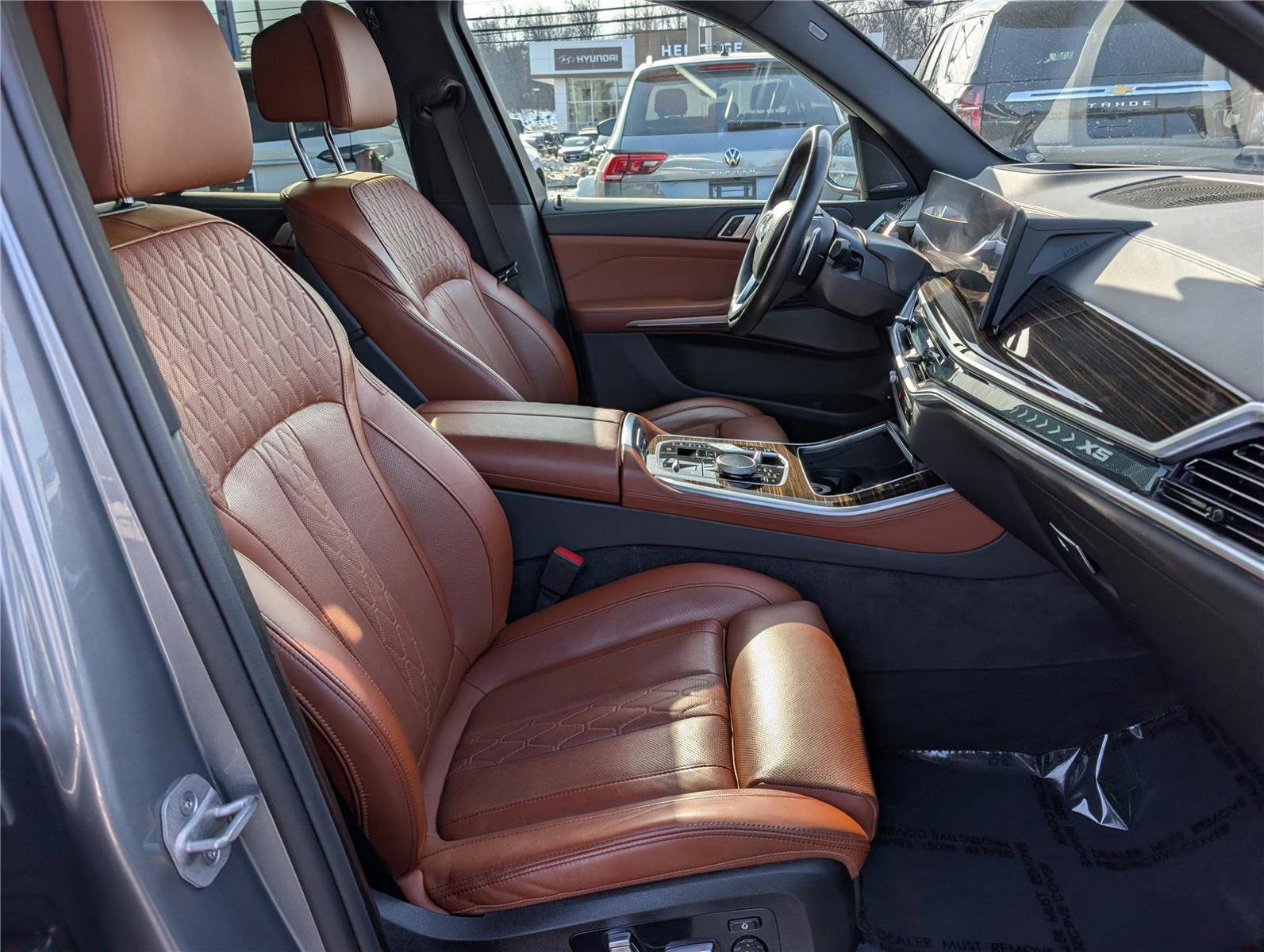 Used 2025 BMW X5 xDrive50e image 12