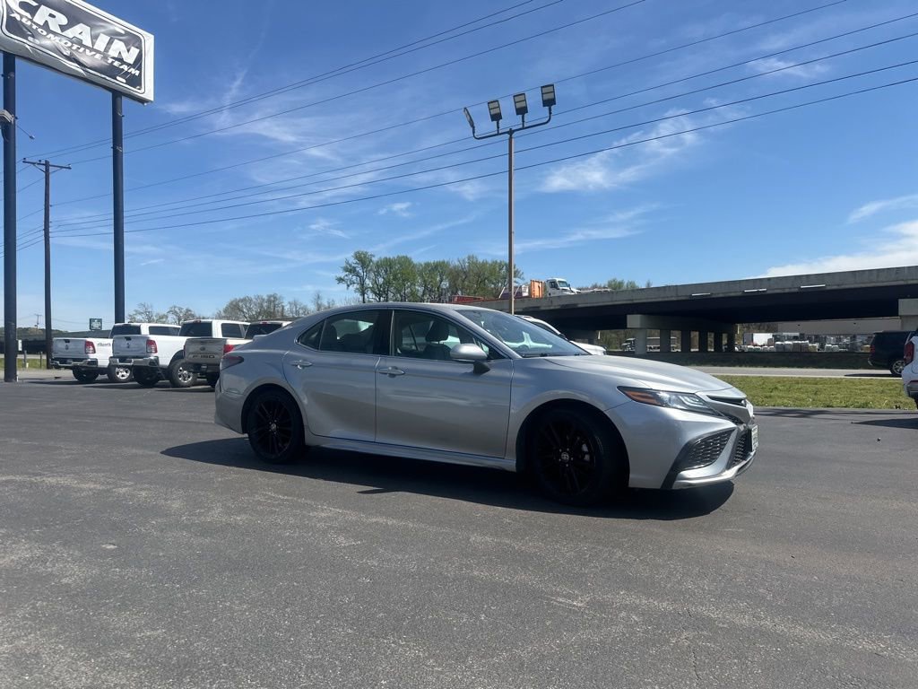 Used 2023 Toyota Camry XSE image 2