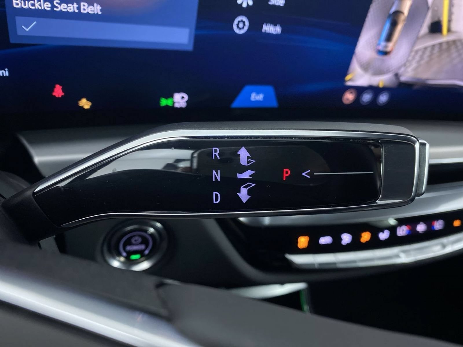 Certified 2024 Cadillac Lyriq Luxury AWD/4WD image 7