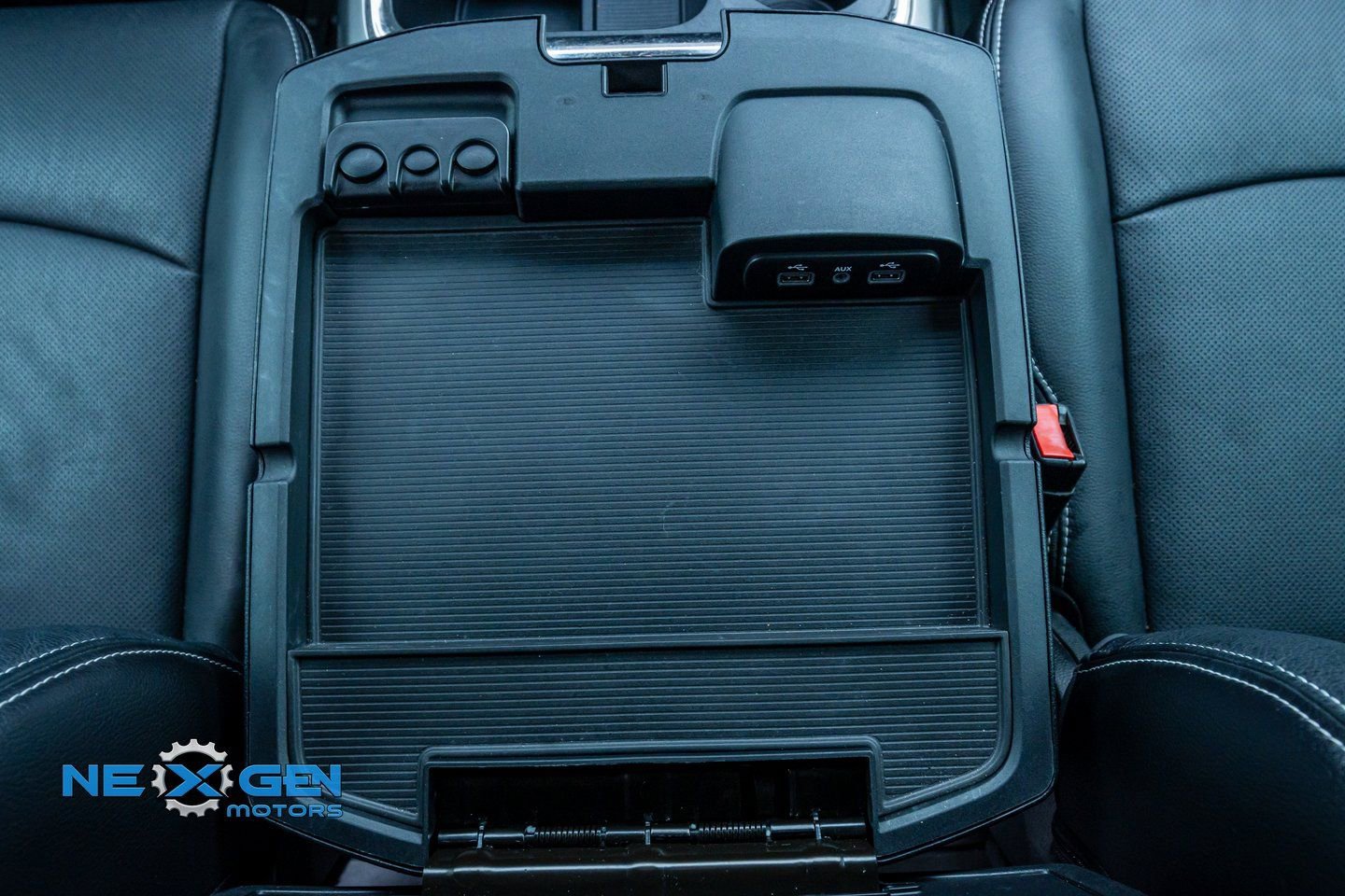 Used 2018 RAM 3500 Laramie w/ Sport Appearance Group image 28