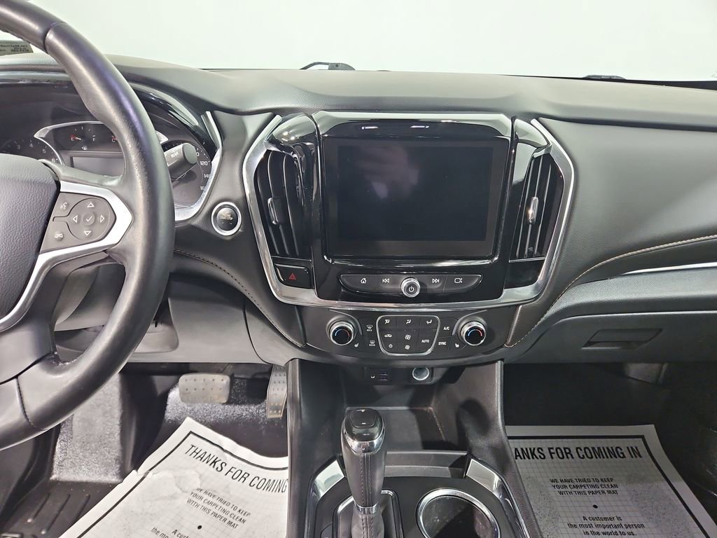 Used 2020 Chevrolet Traverse LT w/ Driver Confidence II Package image 18