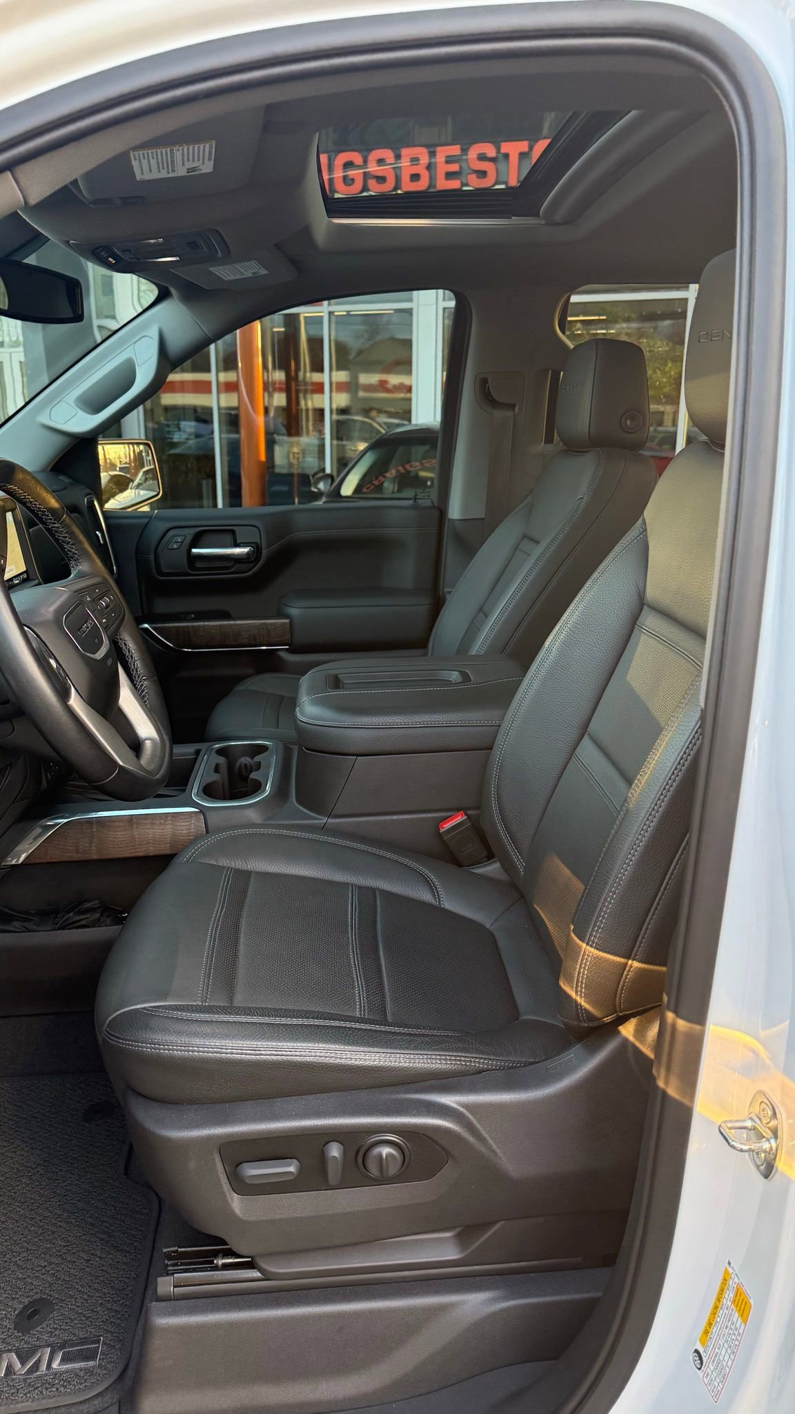 Used 2022 GMC Sierra 1500 Denali w/ Denali Premium Package image 38