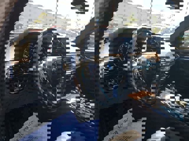 Used 2019 BMW 530i w/ Convenience Package image 17