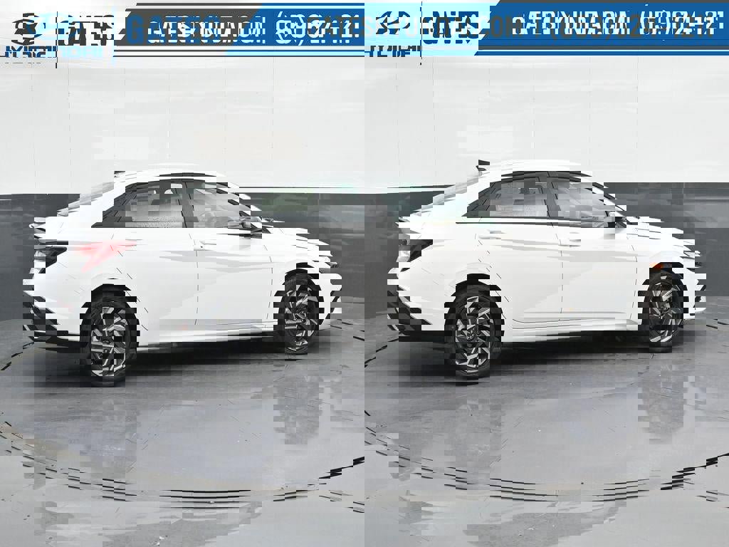 New 2025 Hyundai Elantra Sport image 3