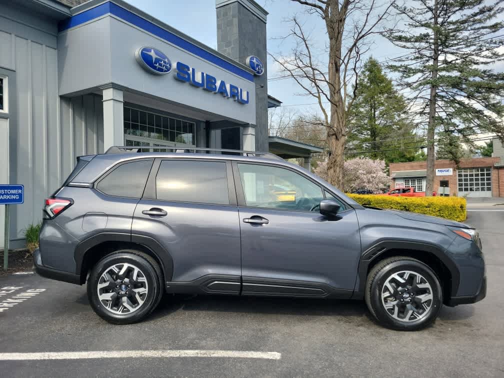 Certified 2025 Subaru Forester Premium image 2