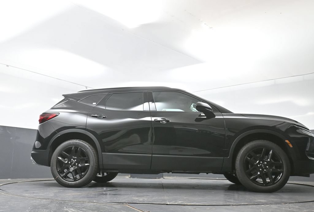 New 2026 Chevrolet Blazer LT w/ Convenience Package AWD/4WD image 38