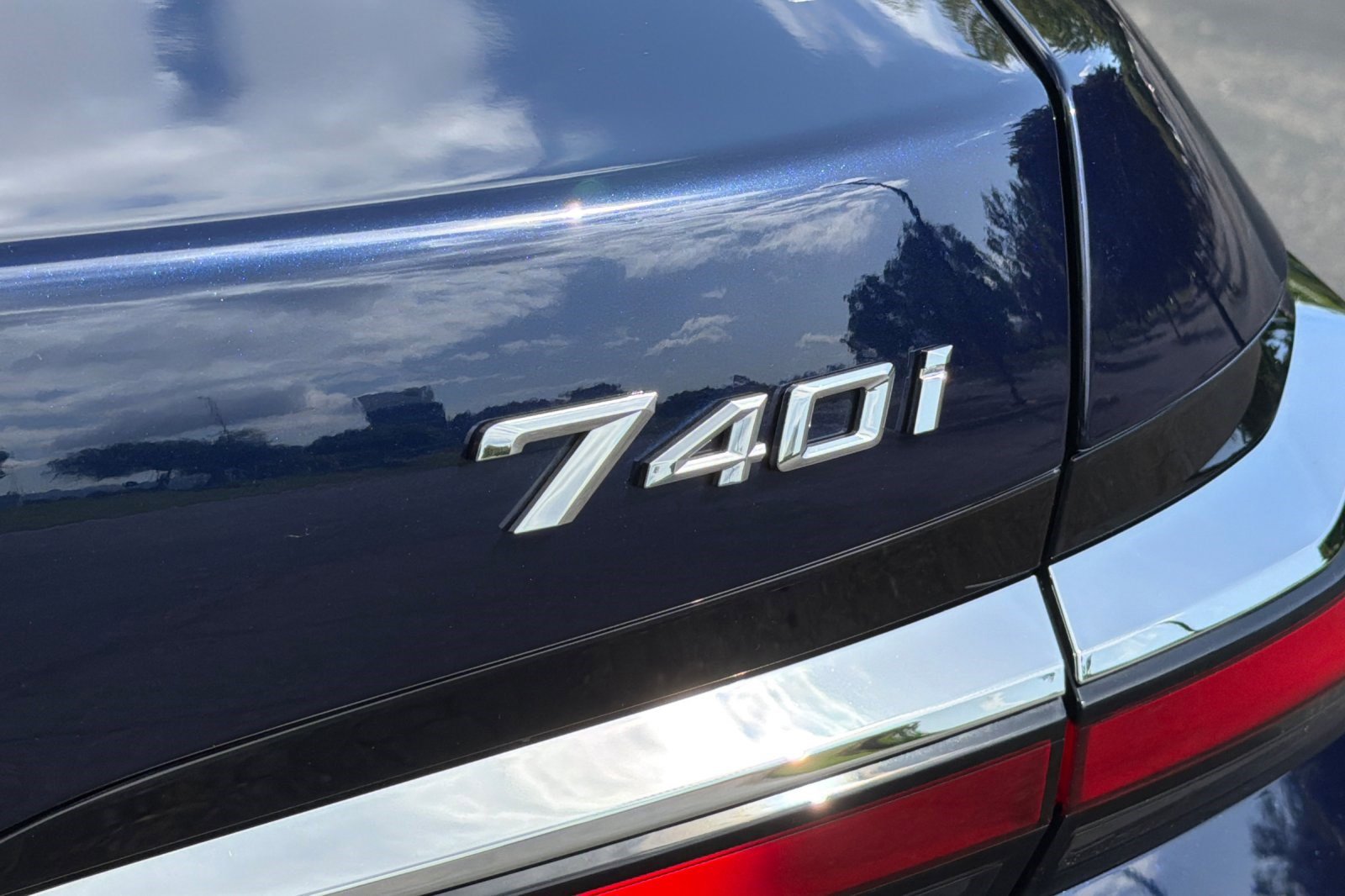 Certified 2023 BMW 740i w/ Executive Package RWD image 38