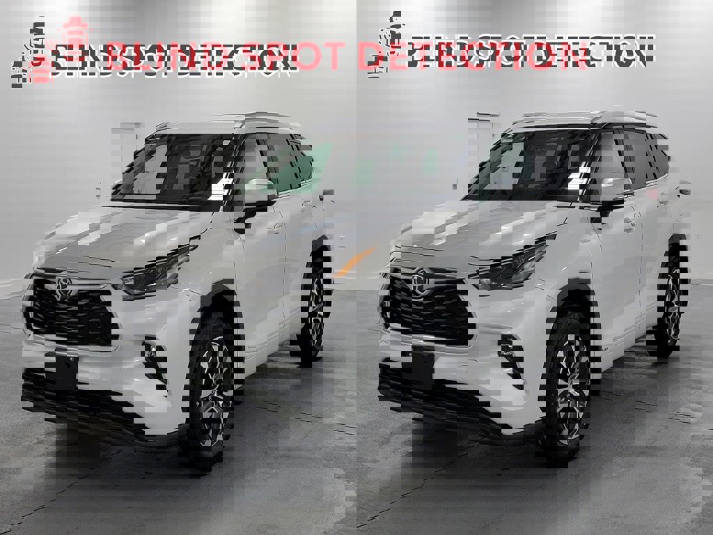 Certified 2025 Toyota Highlander XLE image 5