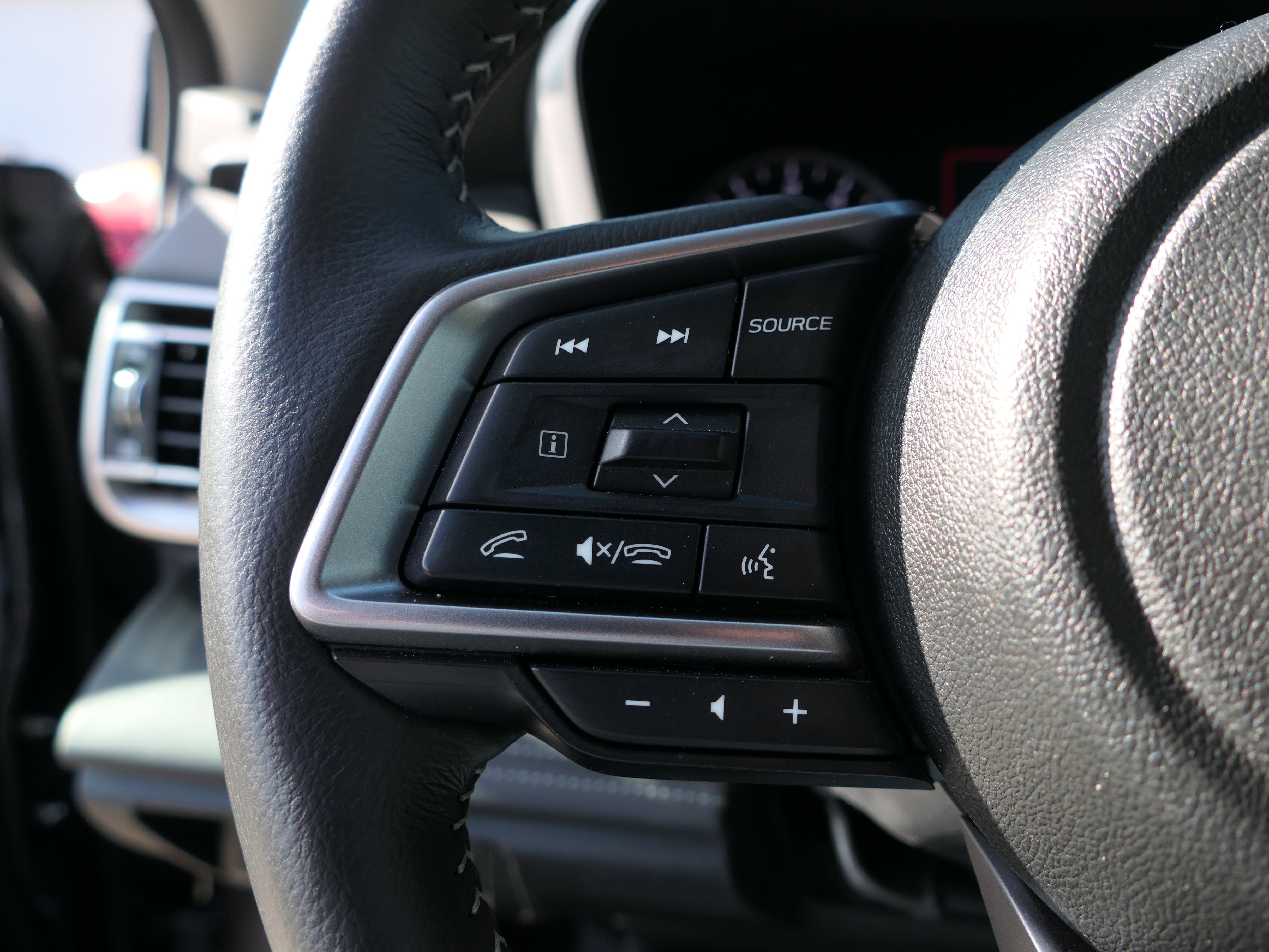 Certified 2025 Subaru Outback Limited XT AWD/4WD image 14