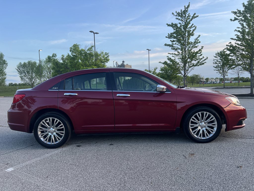 Used 2012 Chrysler 200 Limited FWD image 6