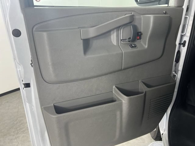 Used 2025 GMC Savana 2500 w/ Driver Convenience Package RWD image 18