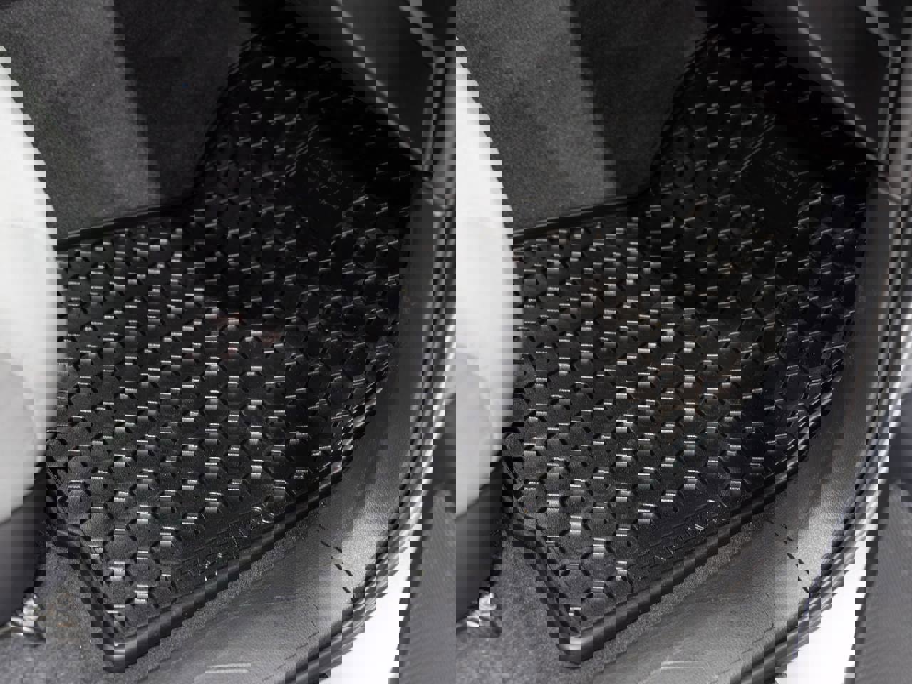 Used 2017 Toyota Tacoma SR image 29