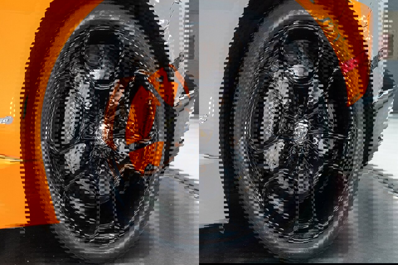 Used 2017 Lamborghini Huracan LP 610-4 AWD/4WD image 75