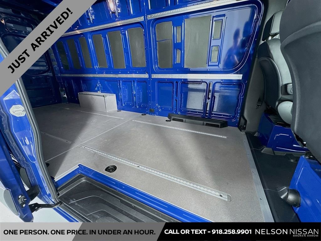 Used 2024 Mercedes-Benz Sprinter 2500 image 24