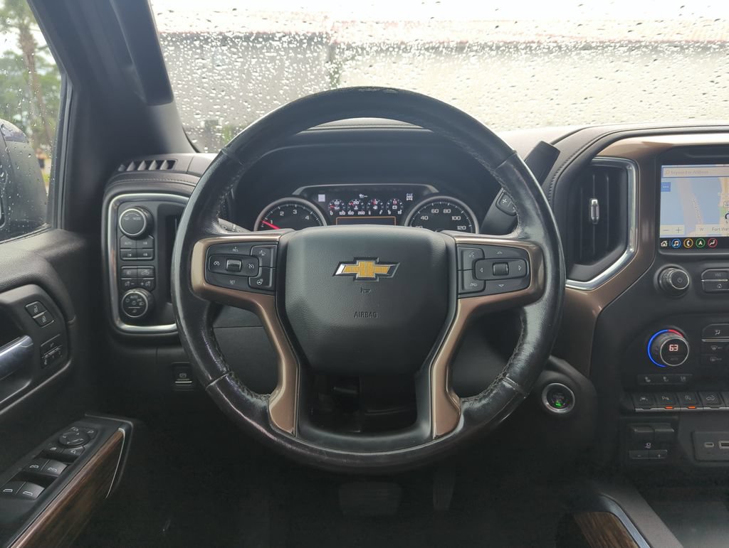 Used 2020 Chevrolet Silverado 1500 High Country w/ Technology Package AWD/4WD image 15