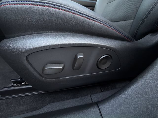 Used 2024 Chevrolet Blazer EV RS RWD image 29