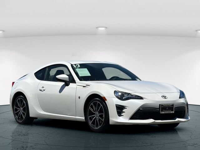 Used 2017 Toyota 86 RWD image 9