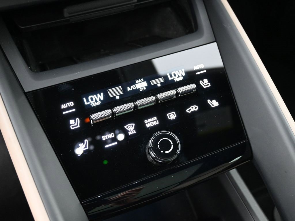 Used 2025 Porsche Macan Electric image 21