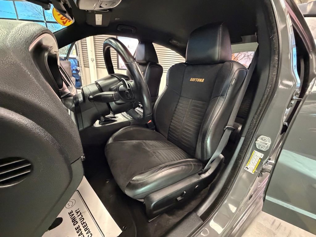 Used 2018 Dodge Charger R/T image 8