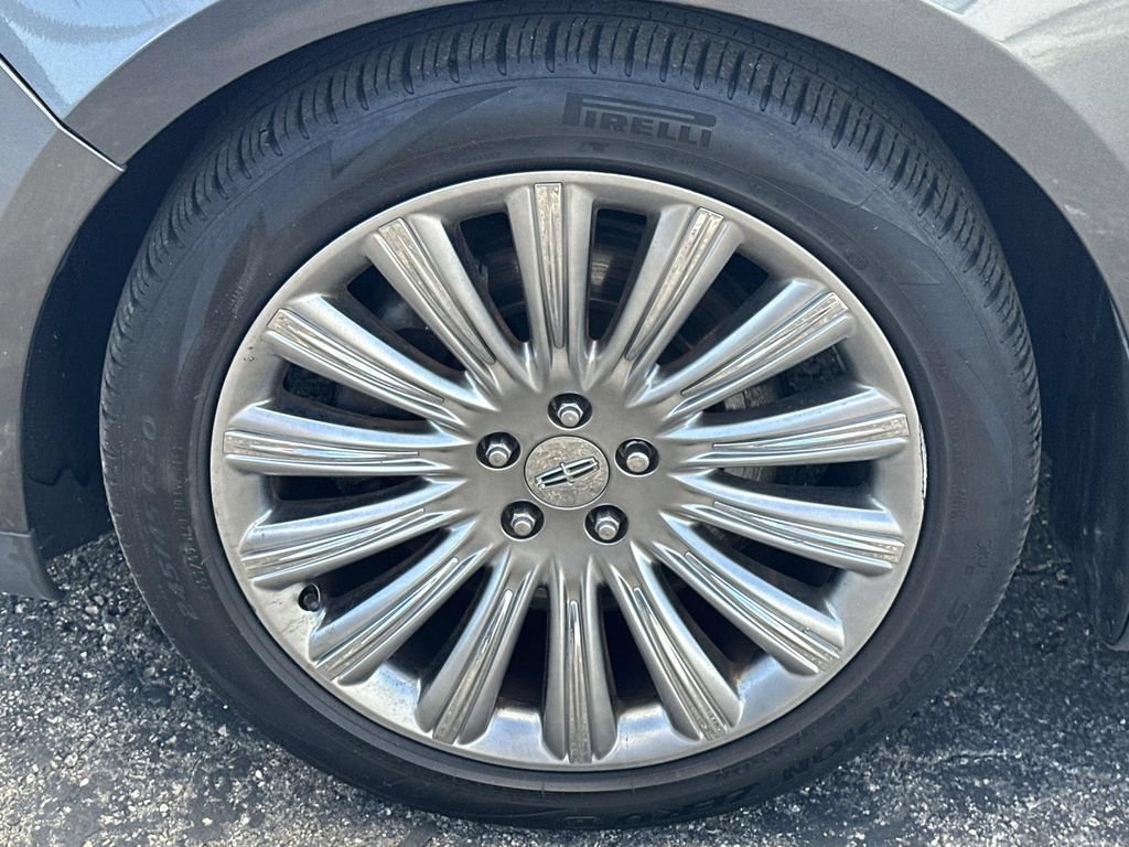Used 2015 Lincoln MKS AWD w/ Equipment Group 101A image 9