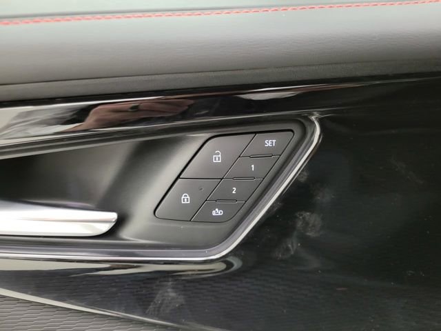 New 2025 Chevrolet Blazer EV RS image 13