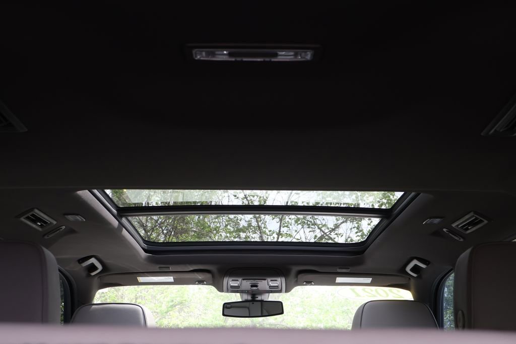 Used 2021 GMC Yukon SLT image 53