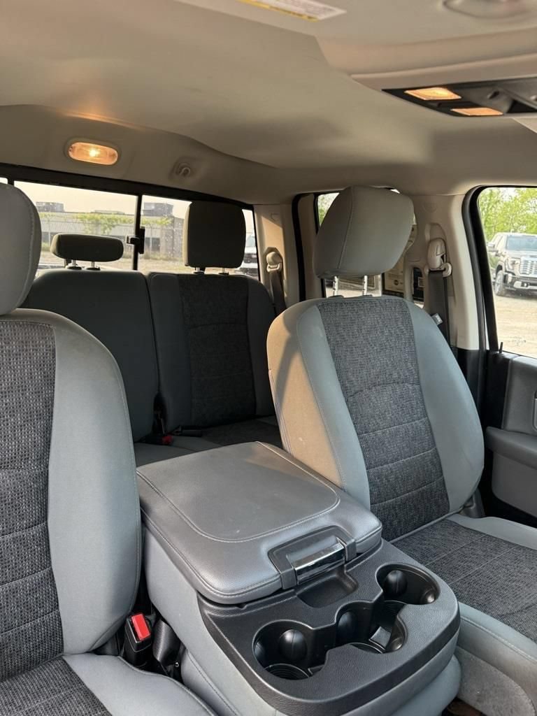 Used 2019 RAM 1500 Classic SLT AWD/4WD image 28
