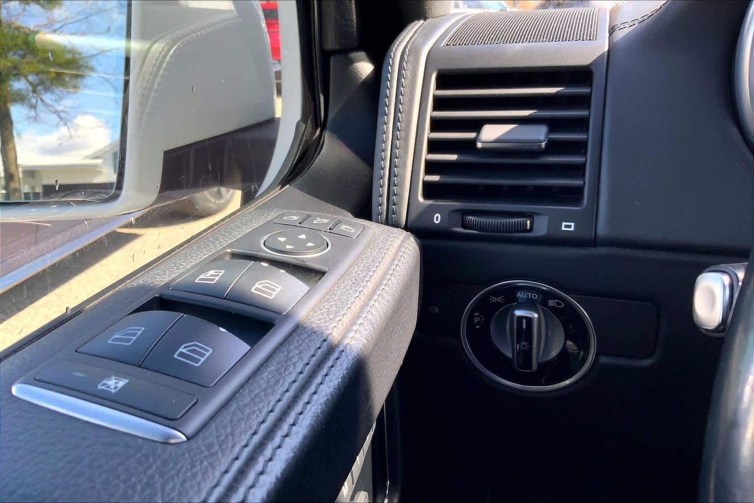 Used 2016 Mercedes-Benz G 63 AMG 4MATIC image 34