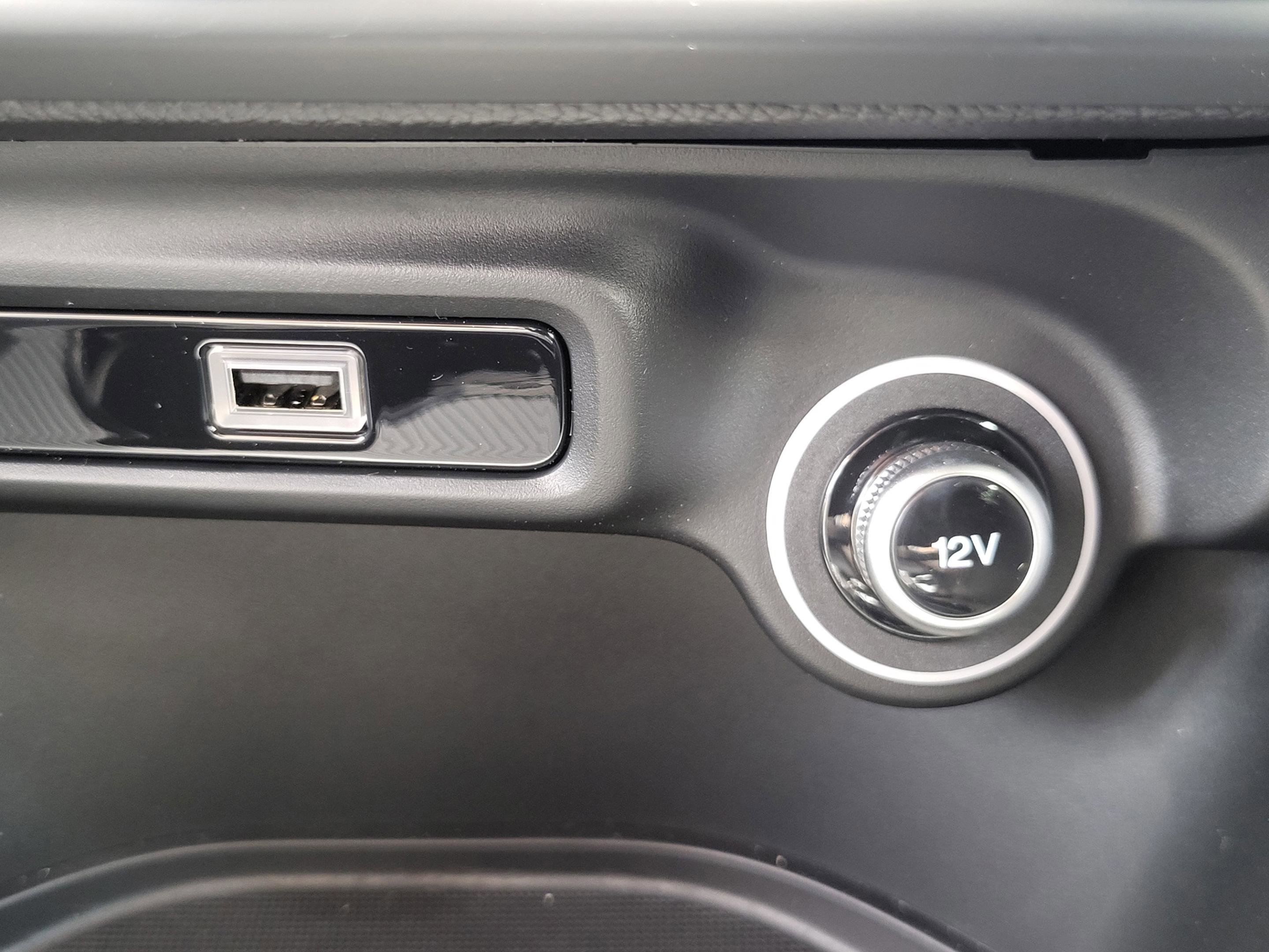 New 2025 Alfa Romeo Giulia w/ Driving Assist Package image 48