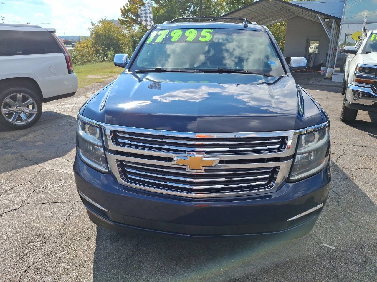 Used 2018 Chevrolet Tahoe Premier AWD/4WD image 3