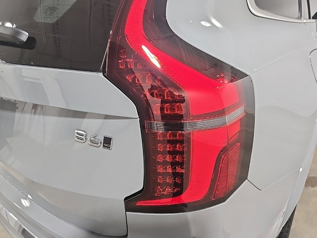 New 2026 Volvo XC90 B6 Ultra image 9