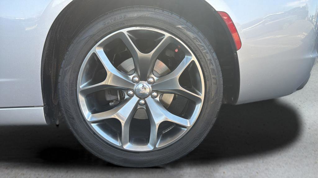 Used 2016 Dodge Charger R/T w/ Plus Group image 30