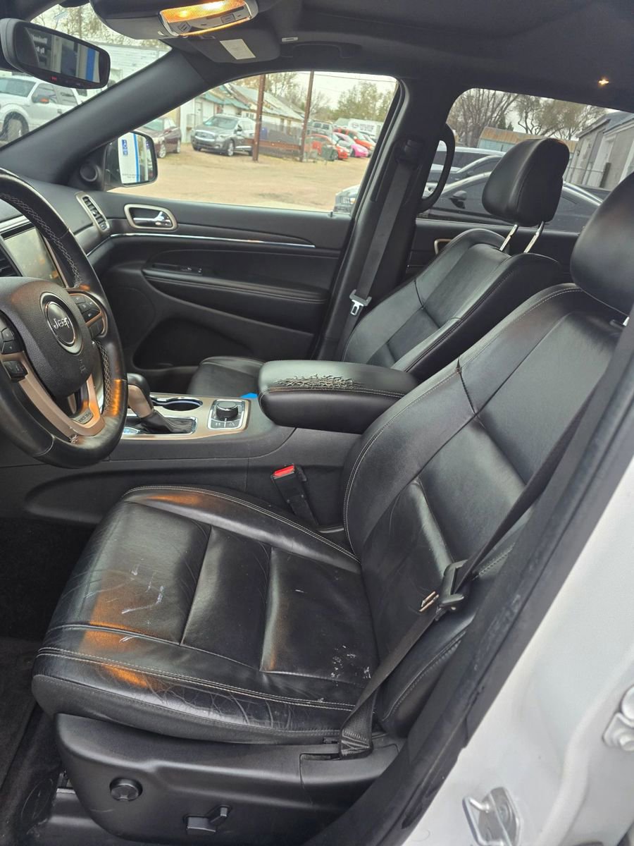 Used 2017 Jeep Grand Cherokee Limited AWD/4WD image 11