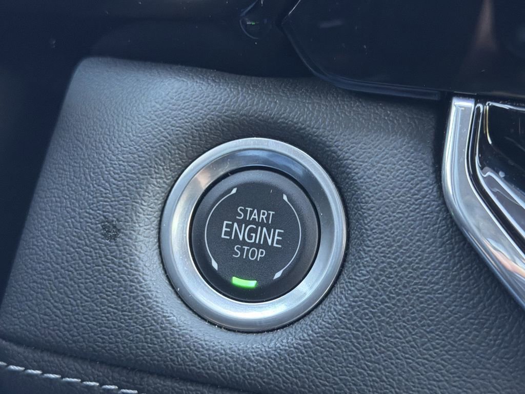 Used 2024 Chevrolet Colorado LT w/ LT Convenience Package image 9
