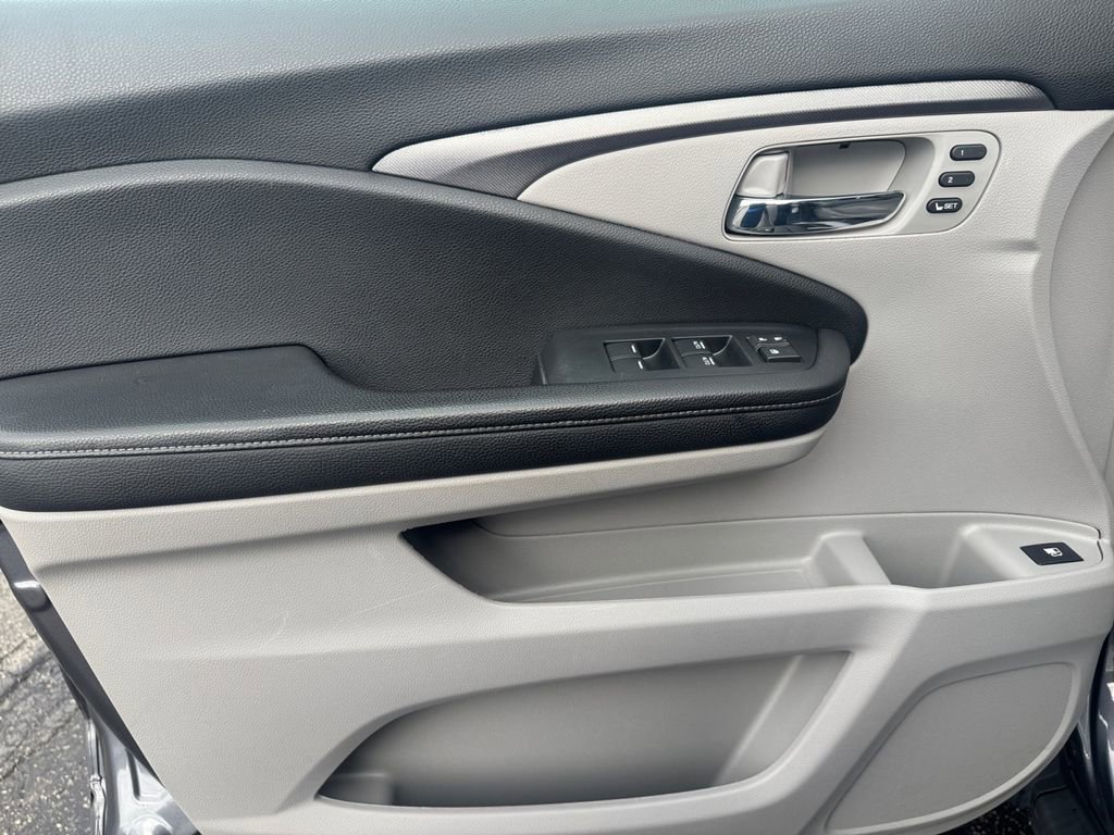 Used 2023 Honda Ridgeline RTL image 19