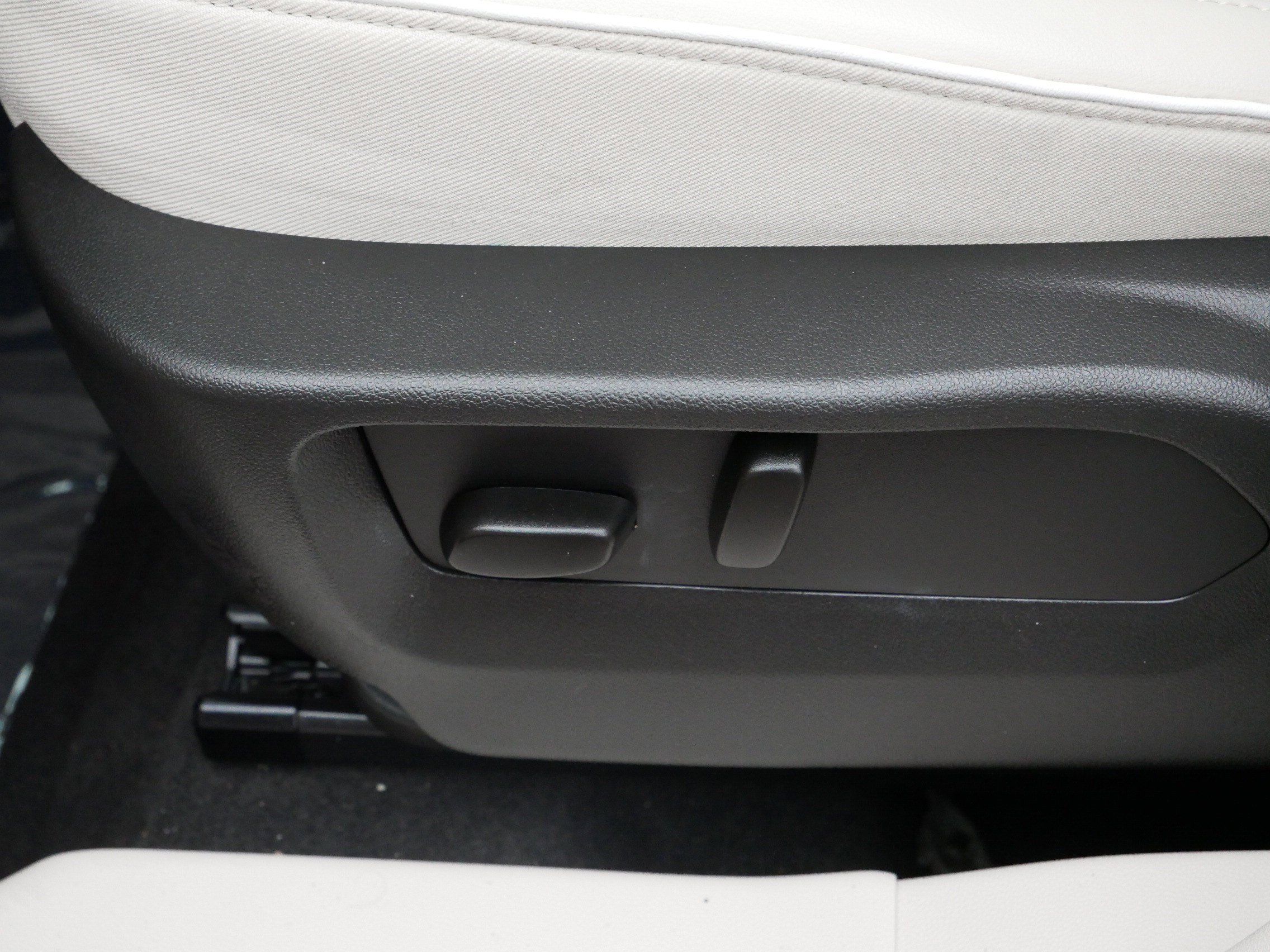 Used 2023 Buick Envision Avenir image 19