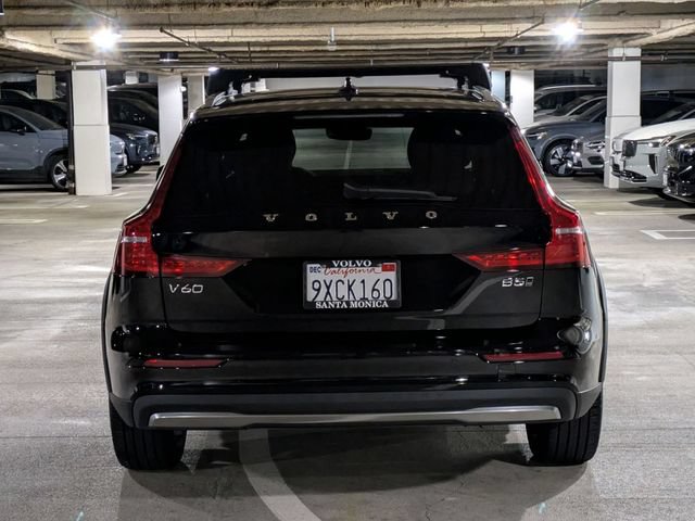 New 2026 Volvo V60 B5 Cross Country Plus w/ Climate Package AWD/4WD image 4