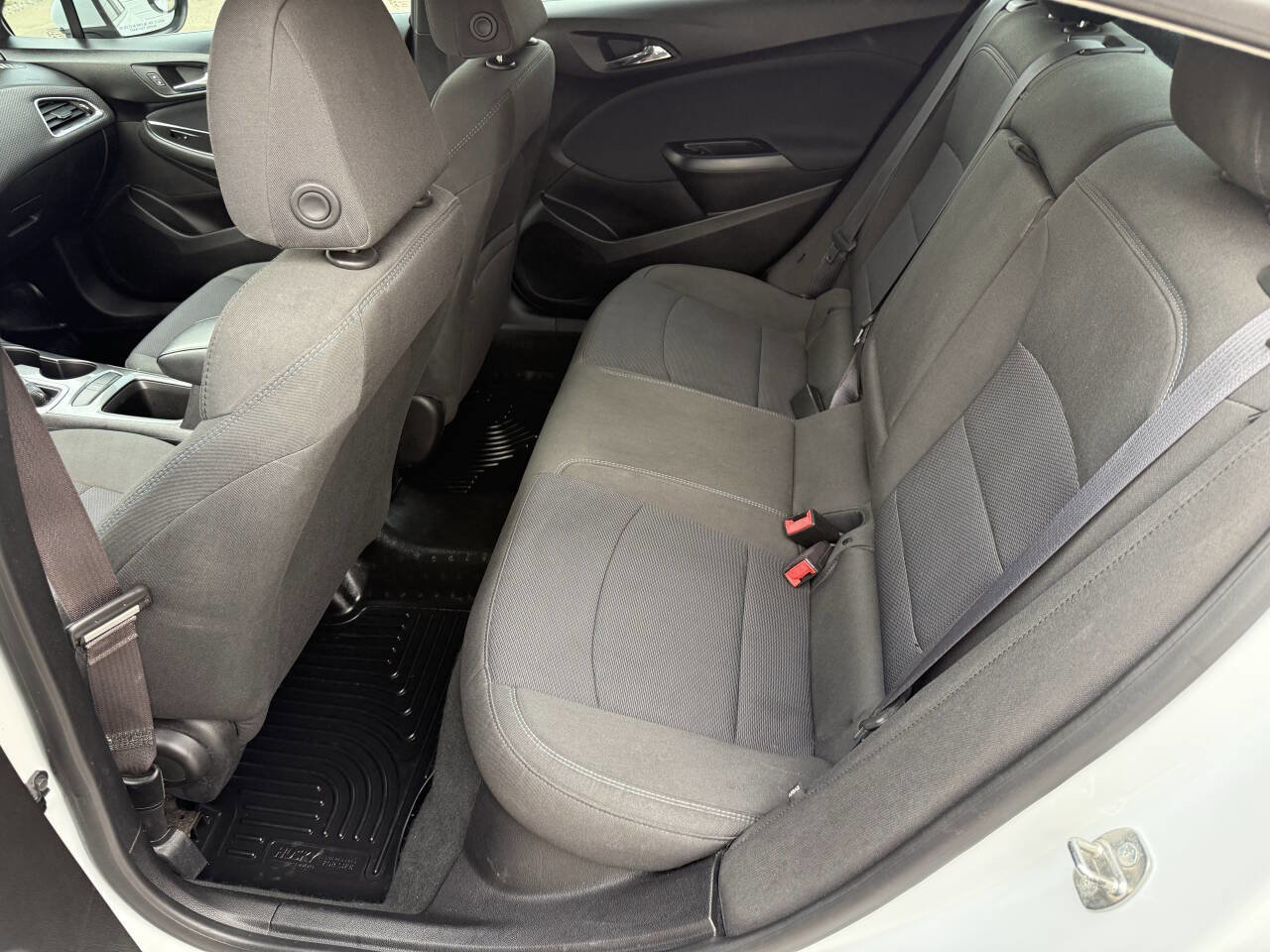 Used 2017 Chevrolet Cruze LT image 19