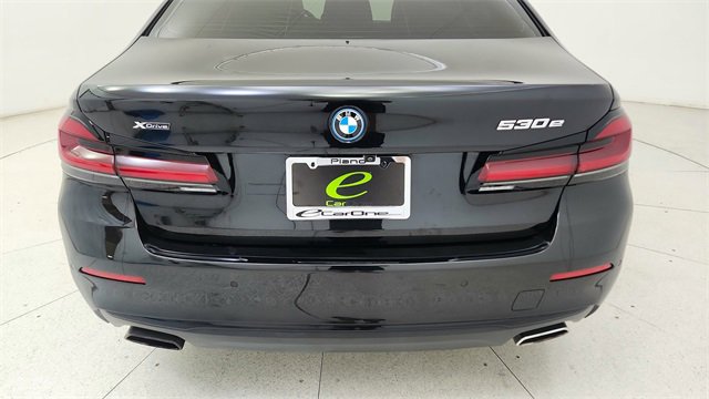 Used 2023 BMW 530e xDrive w/ Premium Package image 11