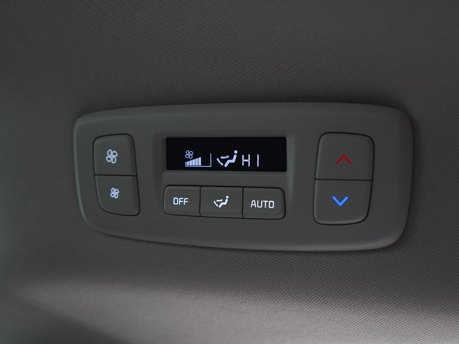 Used 2025 Kia Carnival SX Prestige image 17