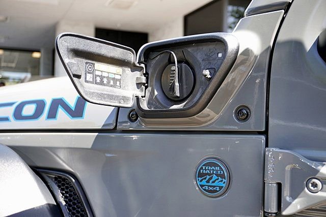 Certified 2023 Jeep Wrangler Unlimited Rubicon 4xe AWD/4WD image 38