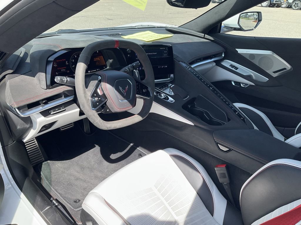 Used 2023 Chevrolet Corvette Stingray Premium Cpe w/ Z51 Performance Package image 6