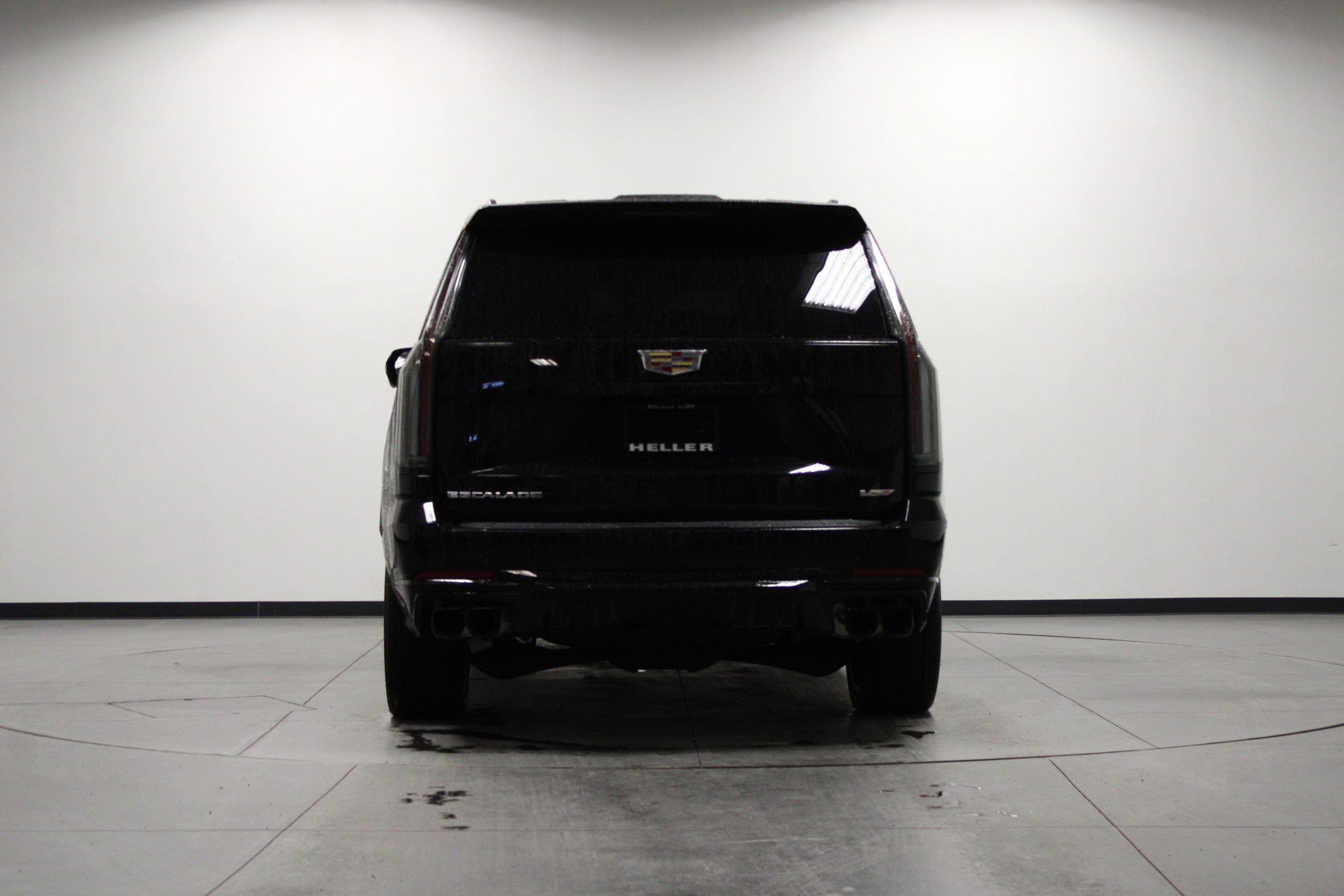 Used 2025 Cadillac Escalade V image 5