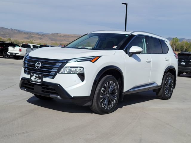 Used 2024 Nissan Rogue Platinum image 1