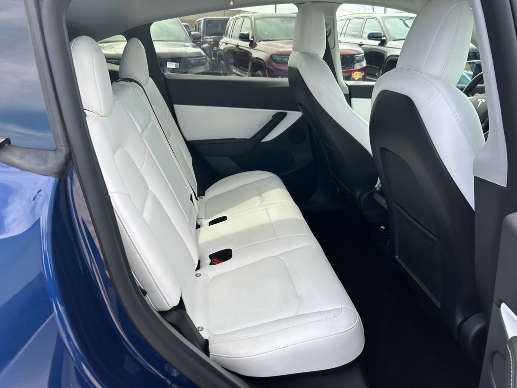 Used 2022 Tesla Model Y Performance image 22