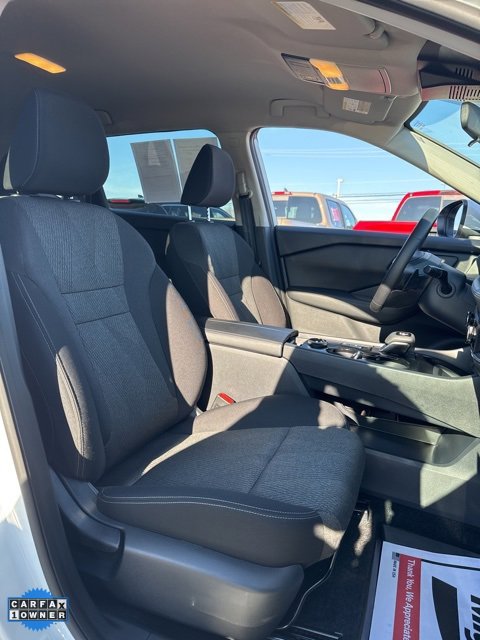 Certified 2025 Nissan Rogue SV image 12