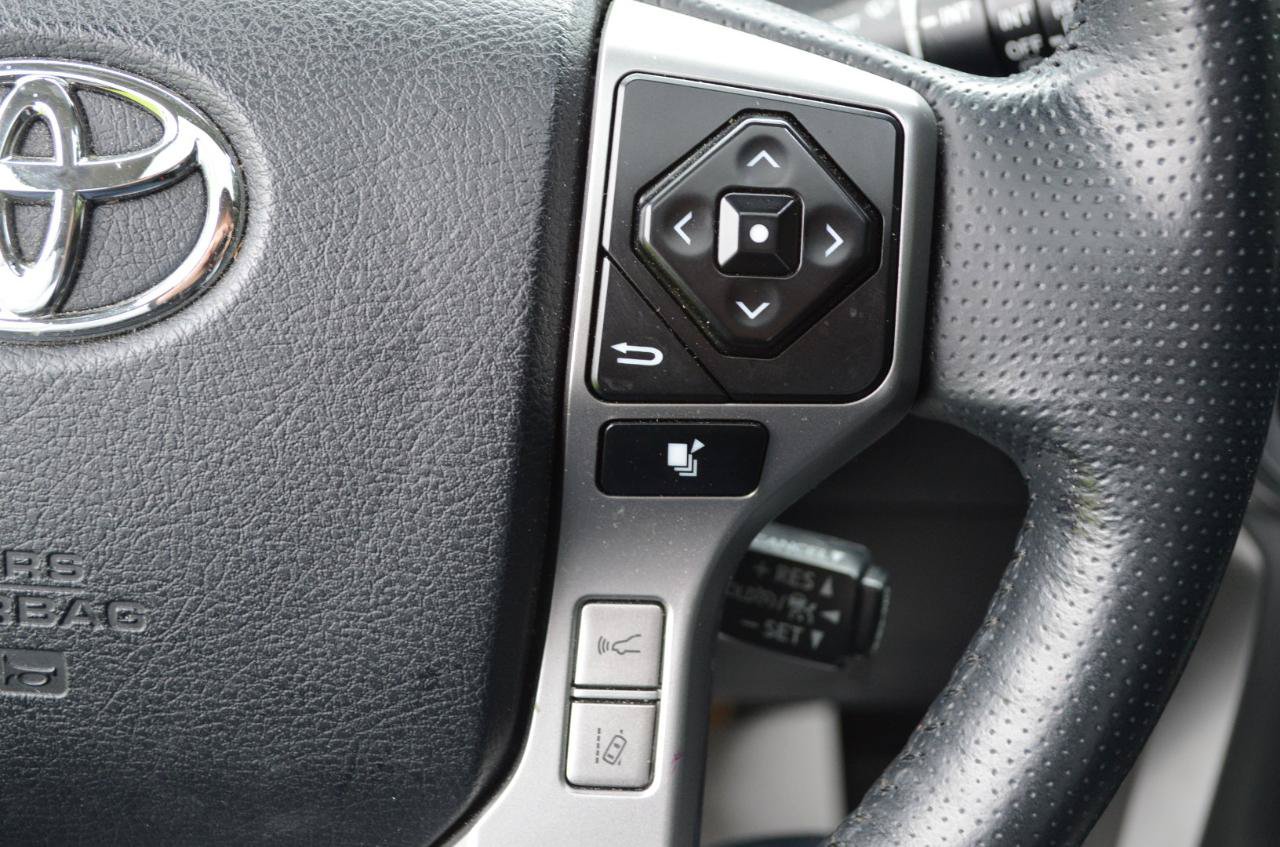 Used 2023 Toyota 4Runner Limited AWD/4WD image 31