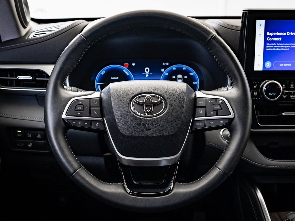 Used 2023 Toyota Highlander Platinum image 44