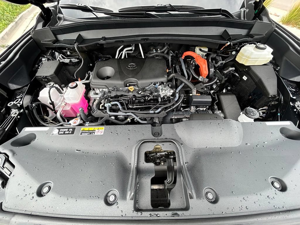 Used 2025 Toyota Grand Highlander AWD Hybrid image 29